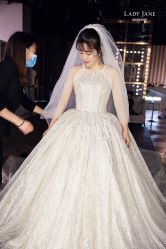 -Lady  Jane高端婚纱礼服馆