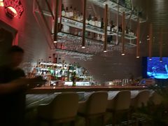 -FOUR PLAY BAR