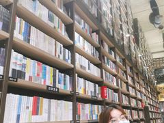 -钟书阁(群光广场店)
