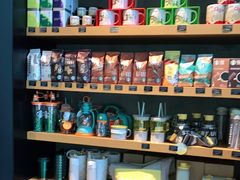 零售区-星巴克臻选(成都来福士店)