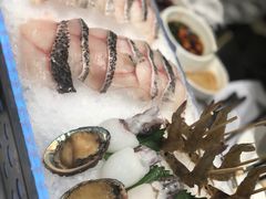 -红鼎豆捞·非遗鲍皇汤火锅(宝丰路店)