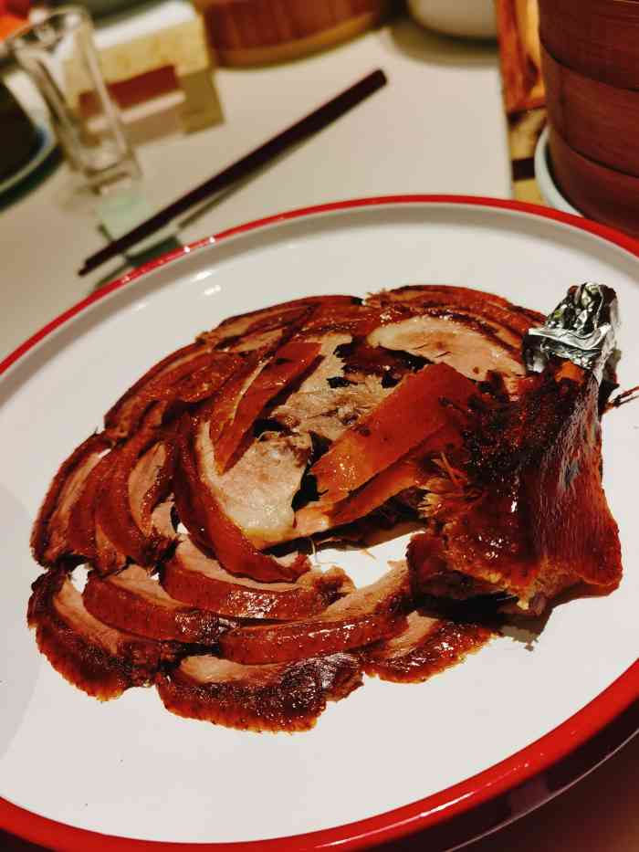 荣记烤鸭(市图书馆店)-"要说这荣记烤鸭生意实在是好,一大早订包间.