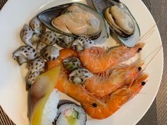 -大中华希尔顿酒店-念自助餐·嗨啤·小龙虾