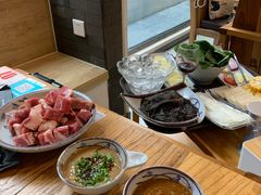 -毛辣果·贵州红酸汤牛肉火锅(西单店)