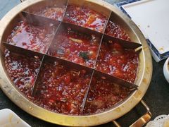 -小天鹅火锅·一线江景洪鼎旗舰店(洪崖洞店)