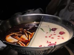 -湊湊火锅·茶憩(新中关购物中心店)