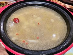 紫砂土鸡汤-有红鸡毛店·川菜(建设路店)