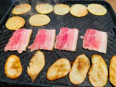-肉甲韩国木炭烤肉(新壹街1店)