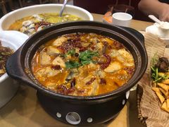 -褚记烤鸭·南京家常菜(雨花客厅店)