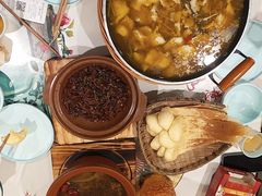 -有红鸡毛店·川菜(建设路店)