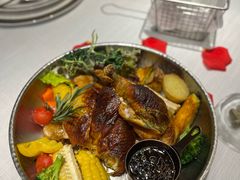 -Mogul Eatery·大亨餐酒馆