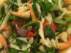 -J Daeng Seafood