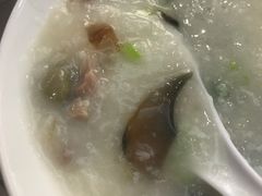 皮蛋瘦肉粥-稻香酒家·33年老字号·港式粤菜(富邦中心店)