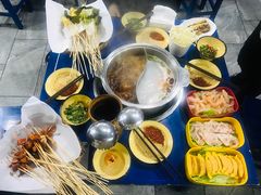 -马路边边·成都串串(翠柏路店)