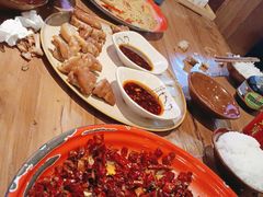 -先启半步颠小酒馆(白麓里店)