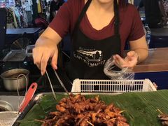 -席娜卡琳火车铁道夜市