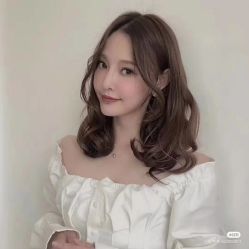 -时尚殿堂明星门店
