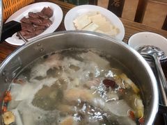 -阿汉名材老鸡汤饭店(金鸡岭店)