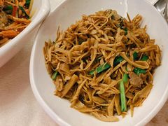 -潇湘华天大酒店-湘·悦美食街(芙蓉中路店)
