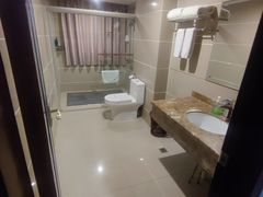 -贵州龙悦大酒店(贵阳喷水池地铁站店)