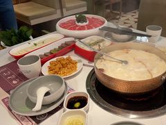 -洪氏嗨捞·广东猪肚鸡·椰子鸡火锅(西咸万象城店)