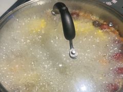 -尚尚仙·酸汤猪手·猪肚鸡火锅(华联万柳购物中心店)