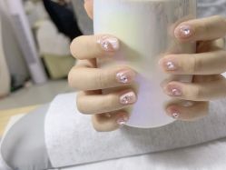 -UN·桃喜日系美睫美甲