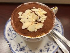 -Café Monson