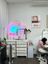 -UN·桃喜日系美睫美甲