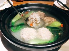 手工淮扬狮子头-茅炒屋龙虾·烧烤·湘菜(新河路店)