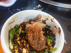 -黄利砖万峰林布依特色酸笋牛肉馆