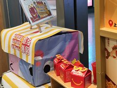 -麦当劳(上海虹桥站30B检票口楼上)