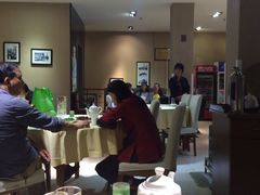 大堂-老人和饭店(打浦路店)