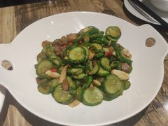 -香山湖家家宴(中山陵店)