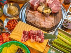 -唯成•韩国炭火烤肉 유성고기
