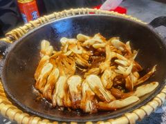 牛腩粘卷子-华盛园卷子王农家菜水库鱼