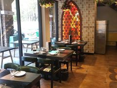 -壹号院音乐餐厅•烤全羊•新疆菜(浐灞店)