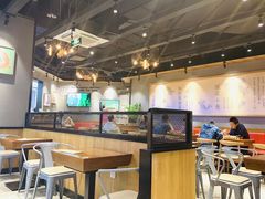 大堂-渝是乎川渝小炒(新世界百货望京店)