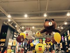 -LINE FRIENDS Garosu-gil Flagship Store