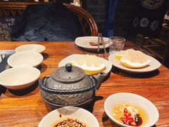 -老牌坊云南鱼豆花火锅(嵩山店)