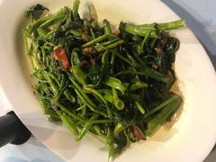 -明记烧鱼美味店