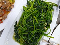 -四川小胡子海鲜(丁村万人海鲜广场店)