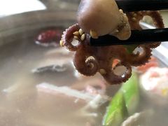 -张记老街里海鲜美食城(劈柴院店)