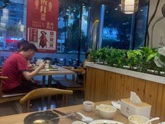 -裕记烧腊连锁餐饮(国商分店)