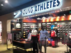 -NIKE(虹悦城店)