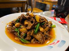 有机黄牛肉-老鄞江清水龙虾•赵赵家(江北店)