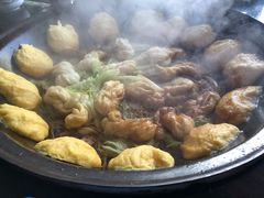 -乡村木柴铁锅炖饭店