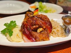 -1886德国汽车餐厅(外滩十六铺码头店)