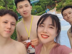 -汤山欢乐水世界