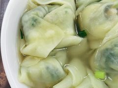 高汤菜肉大馄饨-常州糕团店(北大街新世纪商城店)